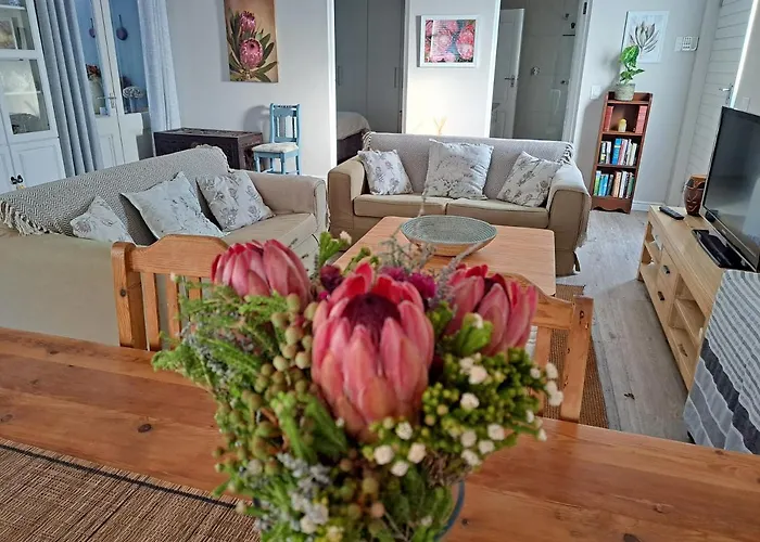 Garden Cottage In Constantia/Meadowridge