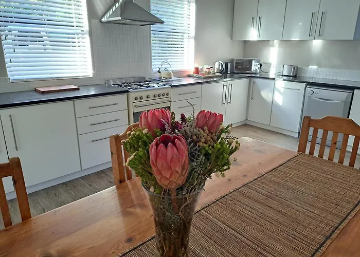 Garden Cottage In Constantia/Meadowridge